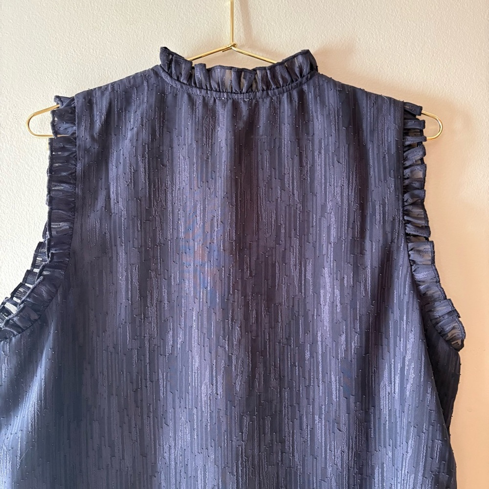 Joie Navy Ruffle Sleeveless Blouse with metallic sparkle, no size tag but fits L - Picture 5 of 10